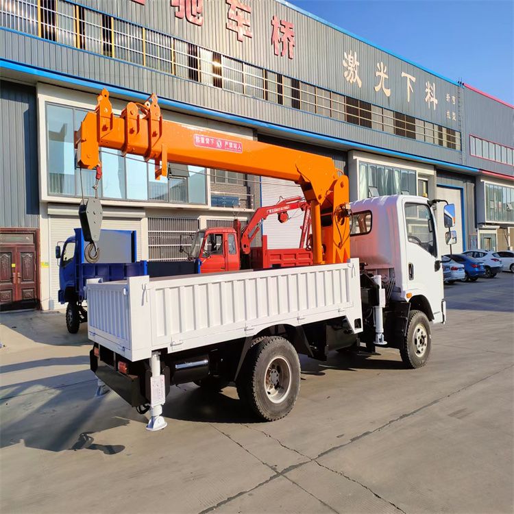 安定区三轮随车吊定制 农用改装机自备吊中瑞长期出售